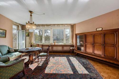 Wohnen von Tür - +++ bequem & altersgerecht - ÖPNV & Geschäfte vor der Tür - 1.OG mit Süd-Balkon - TL-Bad - modernisierungsbedürftig +++