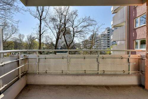 Balkon nach Süden - Etagenwohnung mit 71,50 m&sup2; in Stuttgart zum Kaufen