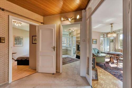 Flur zu den Zimmern - 