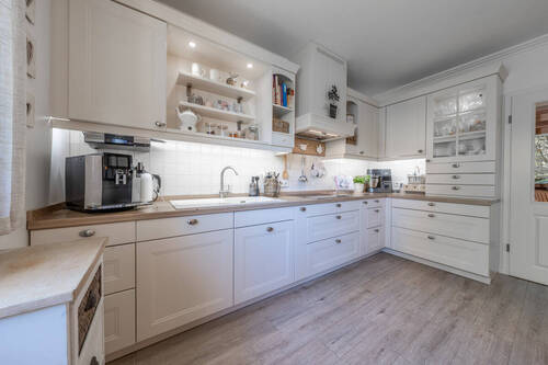 Die vollausgestattet Küchenzeile verbleibt im Haus - Einfamilienhaus mit 132,00 m&sup2; in Bersenbrück zum Kaufen