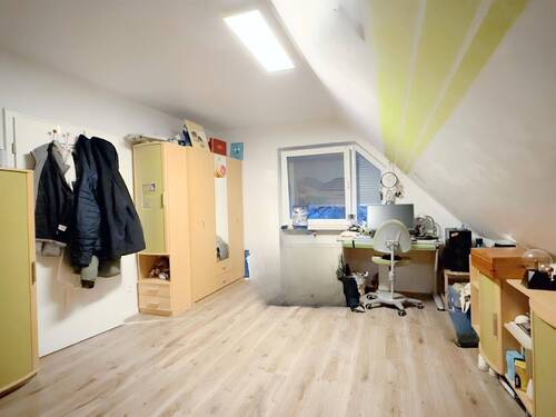 Kind / Arbeitszimmer - 