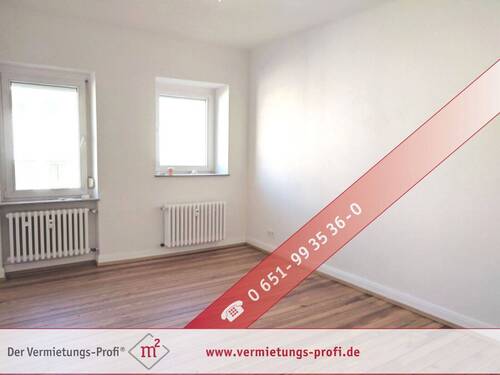 Wohnzimmer - Trier-Süd: Gepflegte 3-Zimmer-Wohnung mit separaten Zimmern - ideal auch als WG