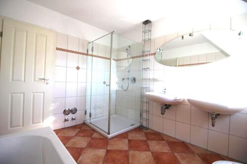 Badezimmer in Betreiberwohnung - 