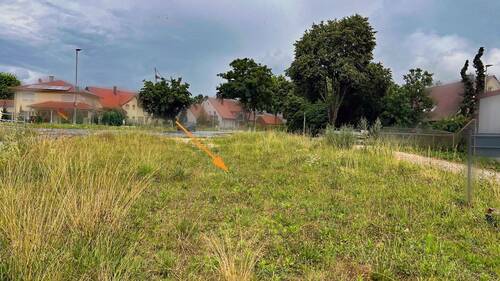Für Ein- oder Zweifamilienhaus geeignet - Grundstück in Freystadt / Forchheim zum Kaufen