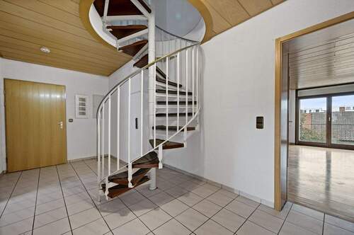 Diele 2 - 5 Zimmer Etagenwohnung zum Kaufen in Tuttlingen