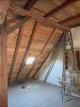 Dachboden.jpg - Mehrfamilienhaus, Wohnhaus in Waldenburg zum Kaufen