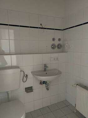 Bad 01.JPG - Etagenwohnung mit 54,00 m&sup2; in Berlin zum Kaufen