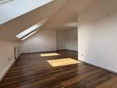 Wohnzimmer - 2 Zimmer Etagenwohnung in Bielefeld