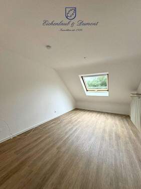 Zimmer 1 - 4 Zimmer Etagenwohnung zur Miete in Saarbrücken / Malstatt