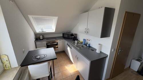 Gewerbe - Büro 2 im OG links - 