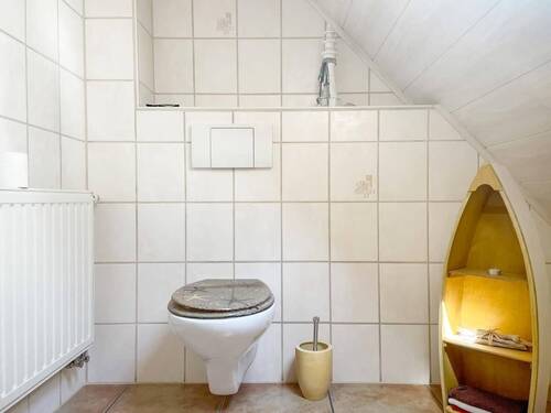 WC - 