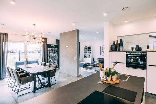 Ansicht Küche/Esszimmer/Wohnzimmer - 6 Zimmer Mehrfamilienhaus, Wohnhaus in Langenhagen