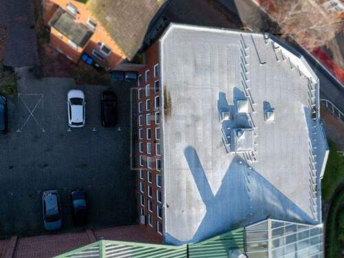 eigene Parkplätze am Objekt - Büro mit 901,90 m&sup2; in Leer (Ostfriesland) zur Miete