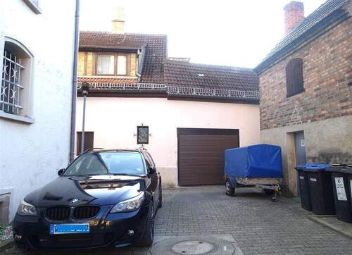 Zufahrt zur Garage - 