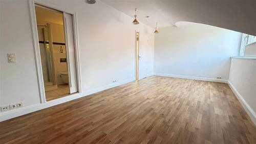 Schlafzimmer m. Einbauschrank - 