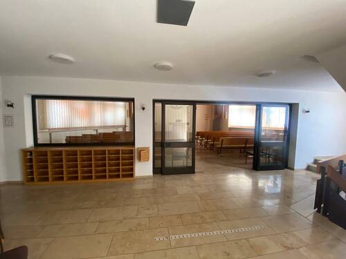 Foyer.JPG - 