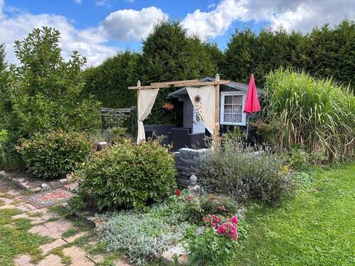 Gartenhäuschen - 
