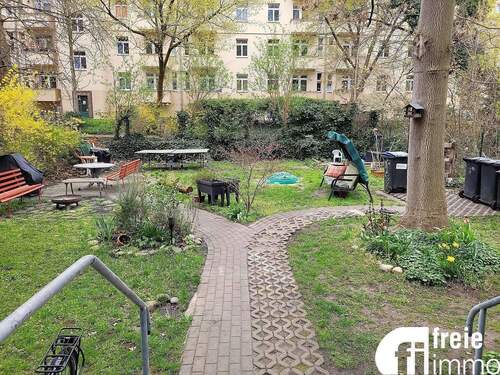 grüne Oase zum Entspannen - Mehrfamilienhaus, Wohnhaus mit 471,70 m&sup2; in Dresden zum Kaufen