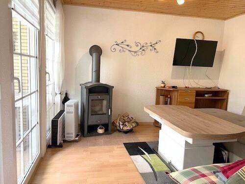 Wohnzimmer - 2 Zimmer Mehrfamilienhaus, Wohnhaus zum Kaufen in Dobbertin