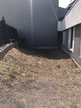 Fläche hinter der Wohnung - 