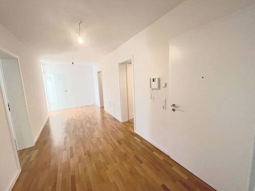 Flur - 2 Zimmer Etagenwohnung zur Miete in Trier / Feyen