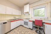Küche mit viel Arbeitsfläche - 