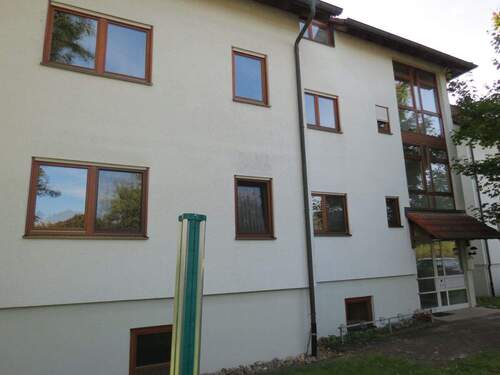Überdachter Hauseingang - Sofort beziehbar - Schöne 2,5 Zimmer Wohnung mit Balkon zentral in Crailsheim zu verkaufen