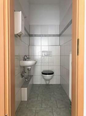 WC - 