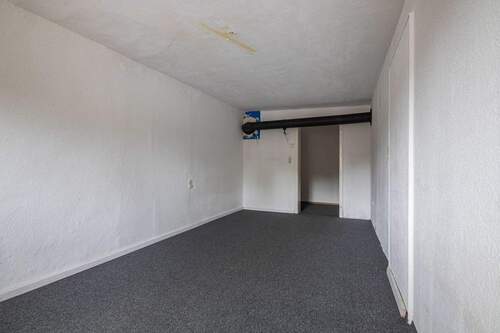 Gästezimmer - Mehrfamilienhaus, Wohnhaus mit 400,00 m² in Wutöschingen zum Kaufen