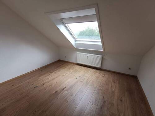 Wohnen - 2 Zimmer Etagenwohnung zur Miete in Neukieritzsch OT Lobstädt