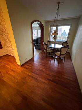 Flur/Esszimmer - Etagenwohnung mit 105,70 m&sup2; in Wilhelmshaven zur Miete