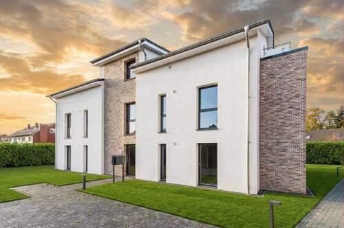 Ärzte & Apotheker Immobilien - Exklusive Neubau-Balkonwohnung mit hochwertiger Ausstattung - nur 500 m zur Schlei