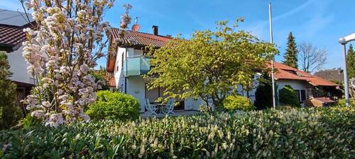 EFH Außenansicht - 8 Zimmer Mehrfamilienhaus, Wohnhaus in Friedrichshafen