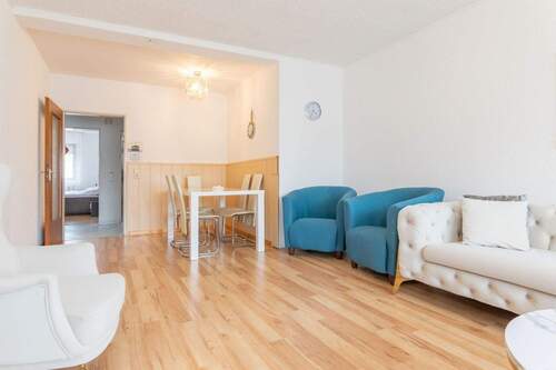 Wohn-/Esszimmer - 3 Zimmer Etagenwohnung zum Kaufen in Lauchringen