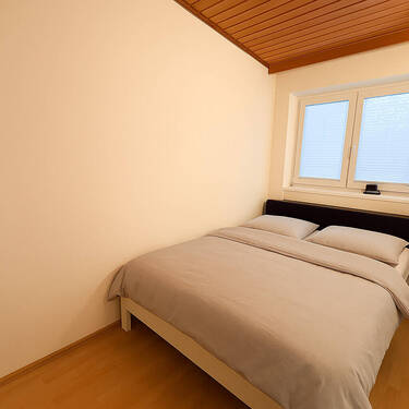 Schlafzimmer Einrichtungsbeispiel KI - 