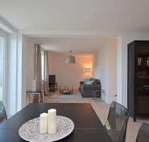 Modern möblierte Wohnung mit Sonnenterrasse in Halbhöhenlage in Stuttgart Süd