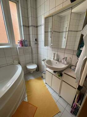 Bad - 5 Zimmer Etagenwohnung in Wilhelmshaven