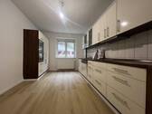 Küche - Renovierte 55 m² Erdgeschosswohnung mit Garten