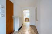 18318 Flur - 5 Zimmer Mehrfamilienhaus, Wohnhaus in Wallscheid
