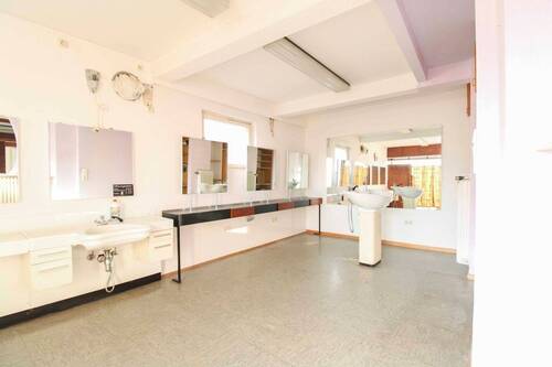 Friseurladen Vorderhaus - 