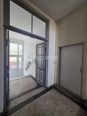 Hausflur - Etagenwohnung mit 71,50 m&sup2; in Wilhelmshaven zum Kaufen