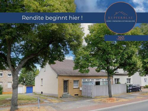 Hausansicht Straße - Baugrundstück mit Entwicklungspotenzial in guter Lage - Aktuelle Mieteinnahmen - Faktor 19