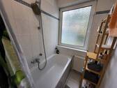 Duschbad/WC mit Fenster - 