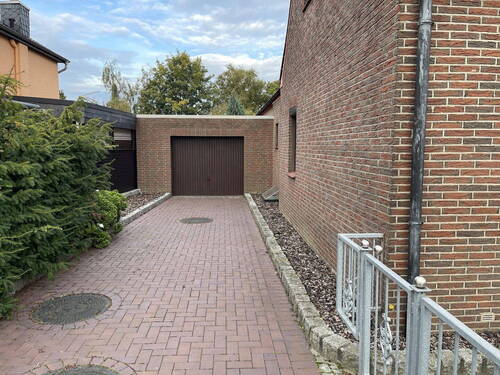 Bild 2 - 4 Zimmer Einfamilienhaus zum Kaufen in Bremen