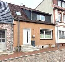 Charmantes Stadthaus in Laage - 139.000,00&nbsp;EUR Kaufpreis, ca.&nbsp; 95,00&nbsp;m&sup2;&nbsp;Wohnfl&auml;che in Laage (PLZ: 18299)