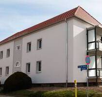 Frisch sanierte 4-Raum-Wohnung mit Balkon und Stellplatz - Oschatz
