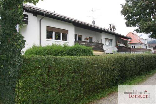 Aussenansicht - Große 4-Zi.-ETW im EG mit Süd-Westbalkon u. Garten in zentraler Lage von GAP