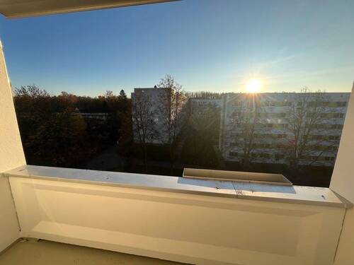 Blick vom Balkon - Etagenwohnung mit 68,90 m&sup2; in Chemnitz zur Miete