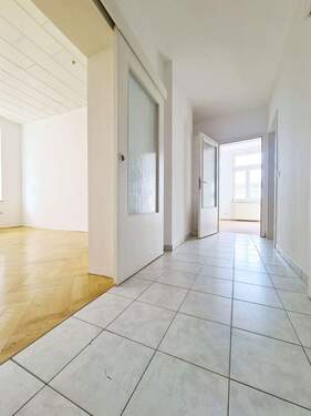 Flur - 3 Zimmer Etagenwohnung in Köthen (Anhalt)
