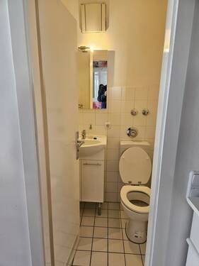 Gäste WC - Etagenwohnung mit 105,00 m&sup2; in Berlin zum Kaufen